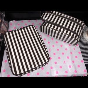 Henri Bendel makeup bag